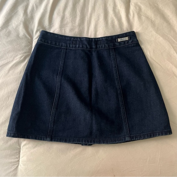 Brandy Melville Button Up Jean Skirt Size 25 - Picture 2 of 4